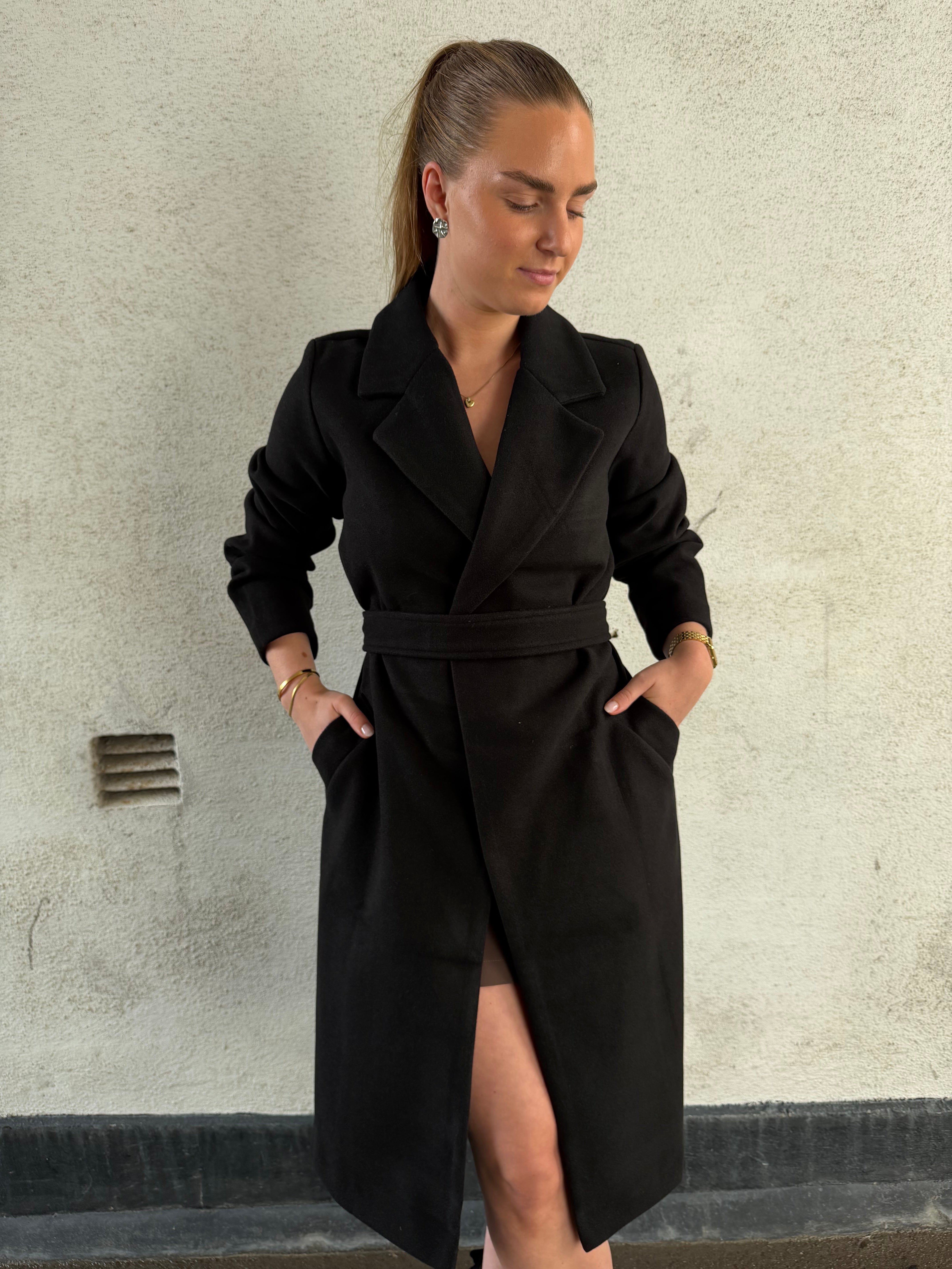 VMFORTUNEAYA Coat - Black